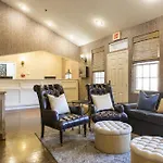 Cottage Inn By The Sea