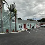 The Palomar Inn
