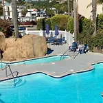 The Grove At Pismo Beach