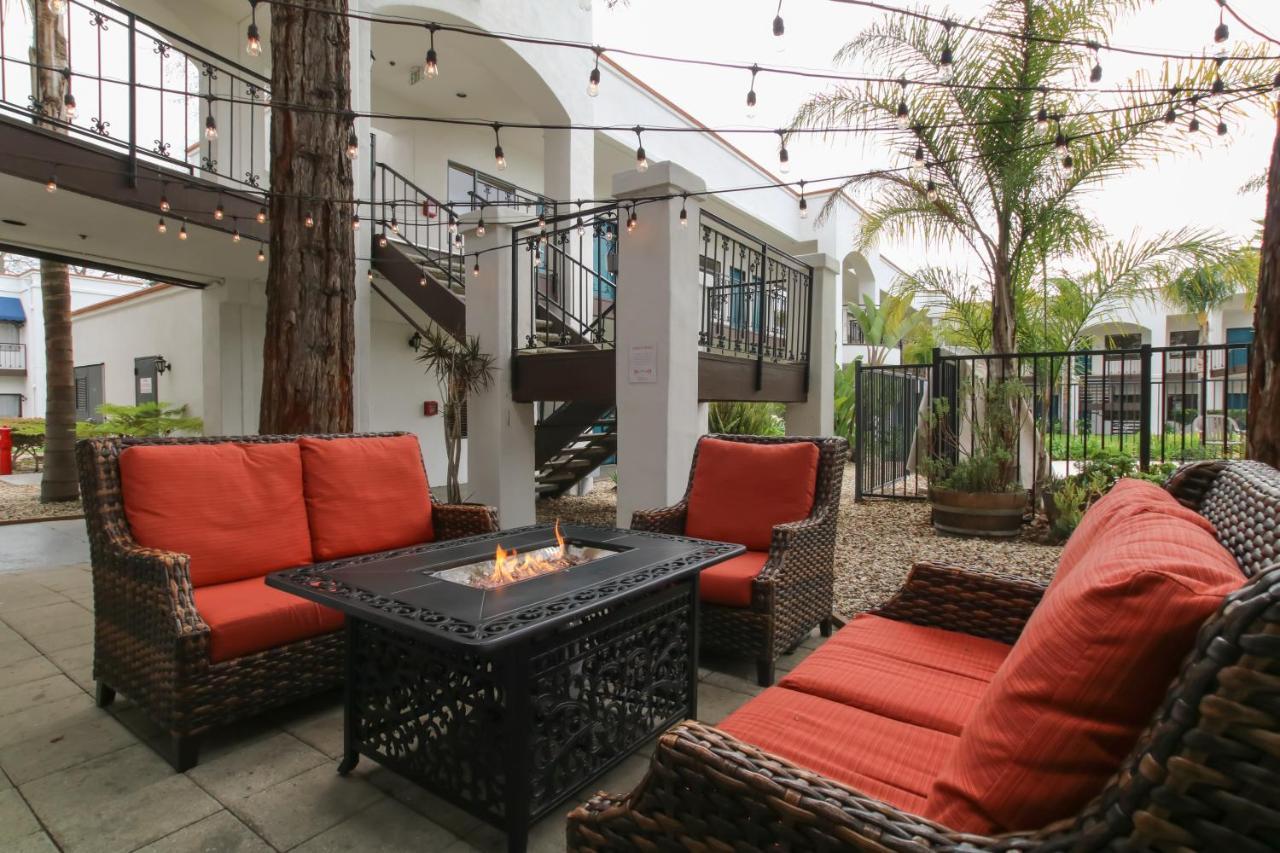 Oxford Pismo Hotel