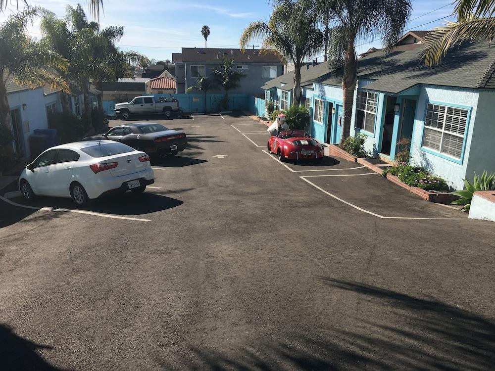 The Palomar Motel