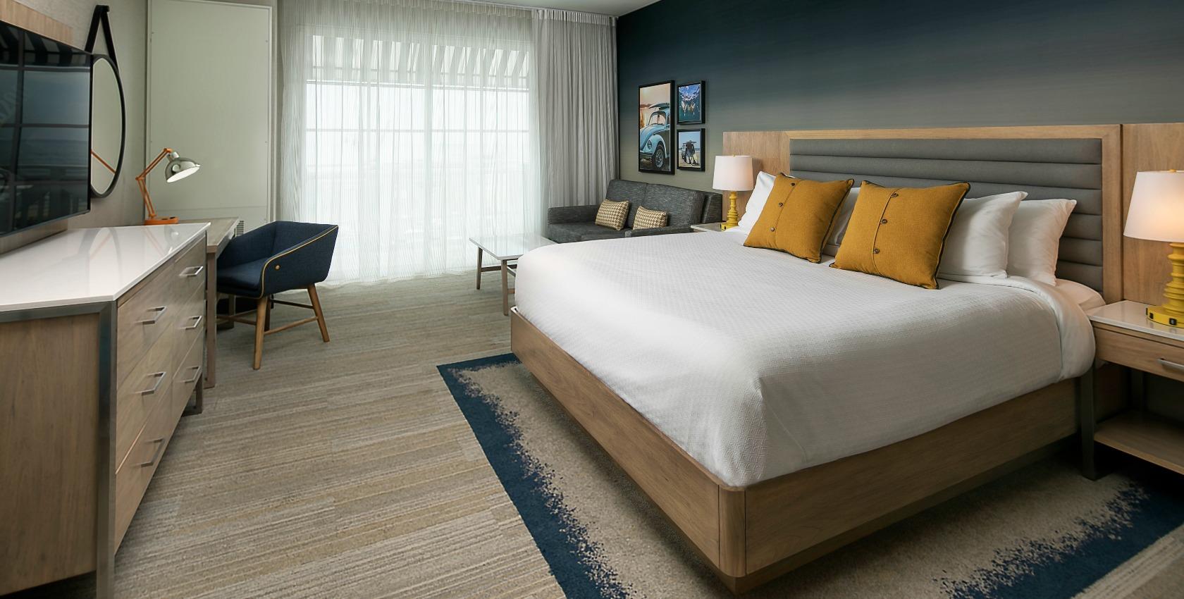At The Pier Pismo Beach, Curio Collection By Hilton Pismo Beach