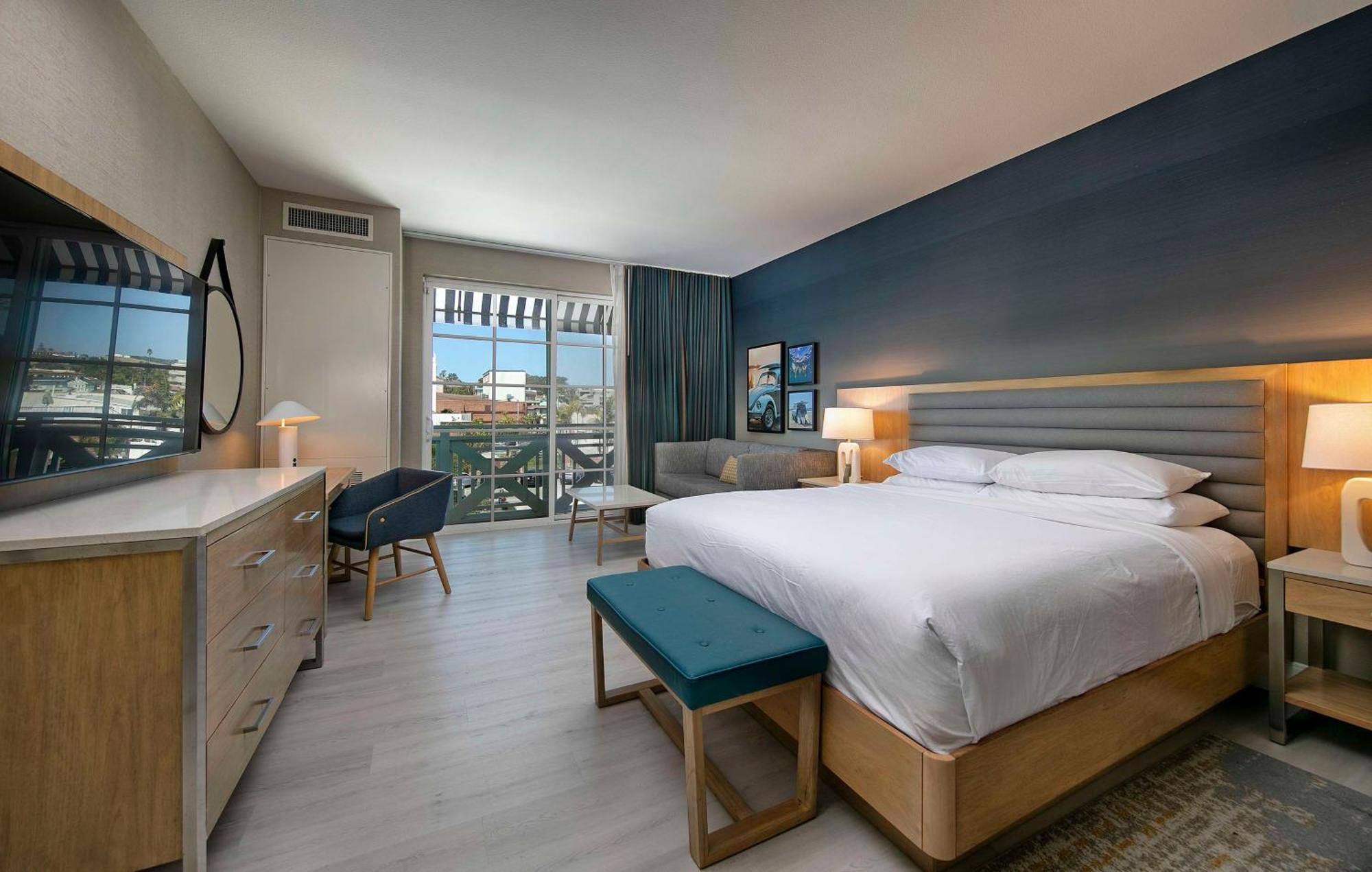 At The Pier Pismo Beach, Curio Collection By Hilton Hotel
