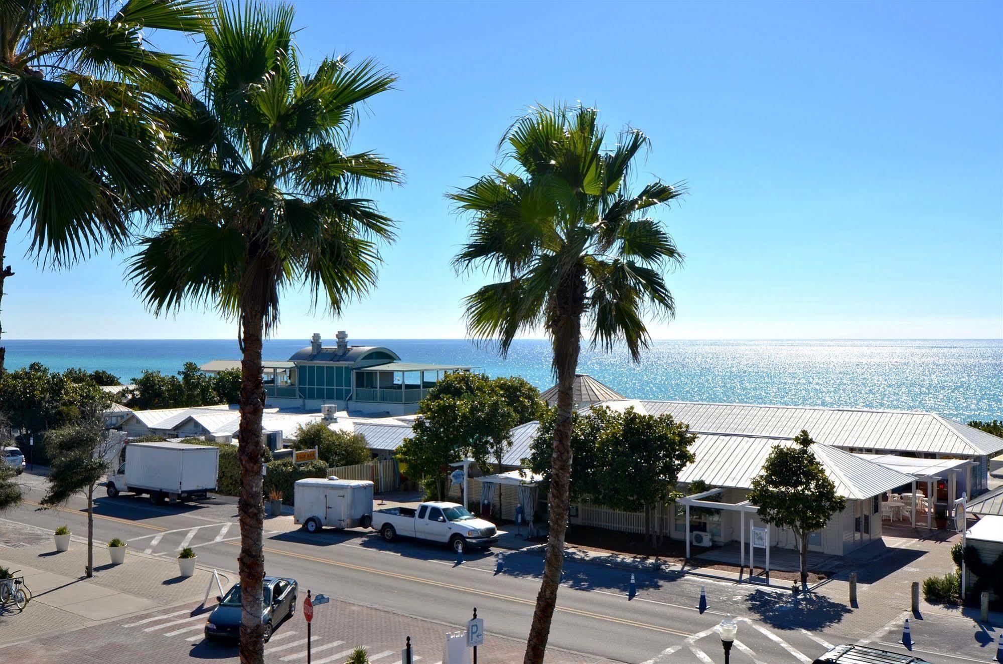 By The Sea Hotel 3*