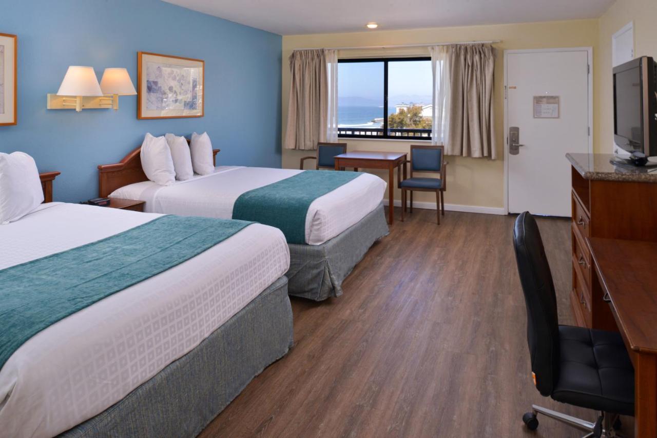 Edgewater And Hotel 2*